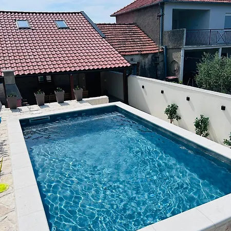 Charming Stone Escape With Heated Pool *