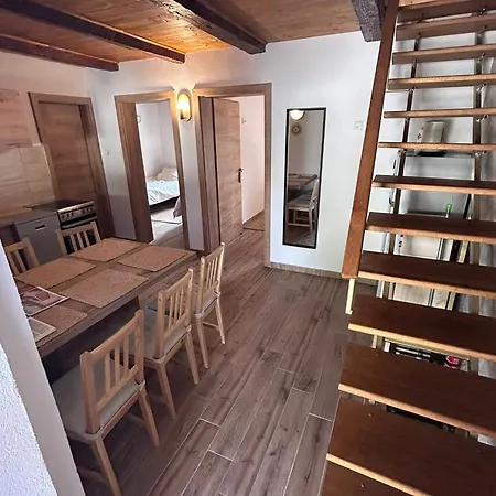 Appartement Charming Stone Escape With Heated Pool Nin