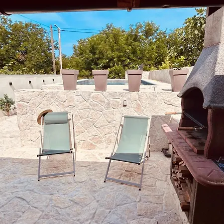 Stone House With Private Heated Pool דירה *